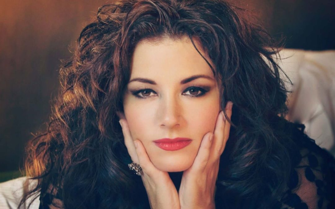 World-Renowned Vocalist MANDY BARNETT